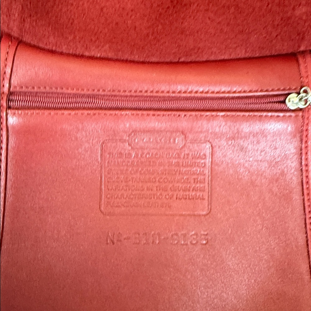 Vintage Coach Red Leather Flap Bag 9135 - Picture 8 of 9